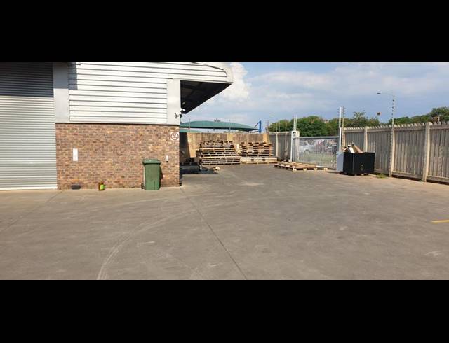 INDUSTRIAL PROPERTY TO RENT IN SILVERTONDALE